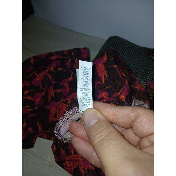 Lot Of 3 LuLaRoe Butter Soft Leggings Womens One Size Hummingbirds Skates Hearts - Picture 5 of 15